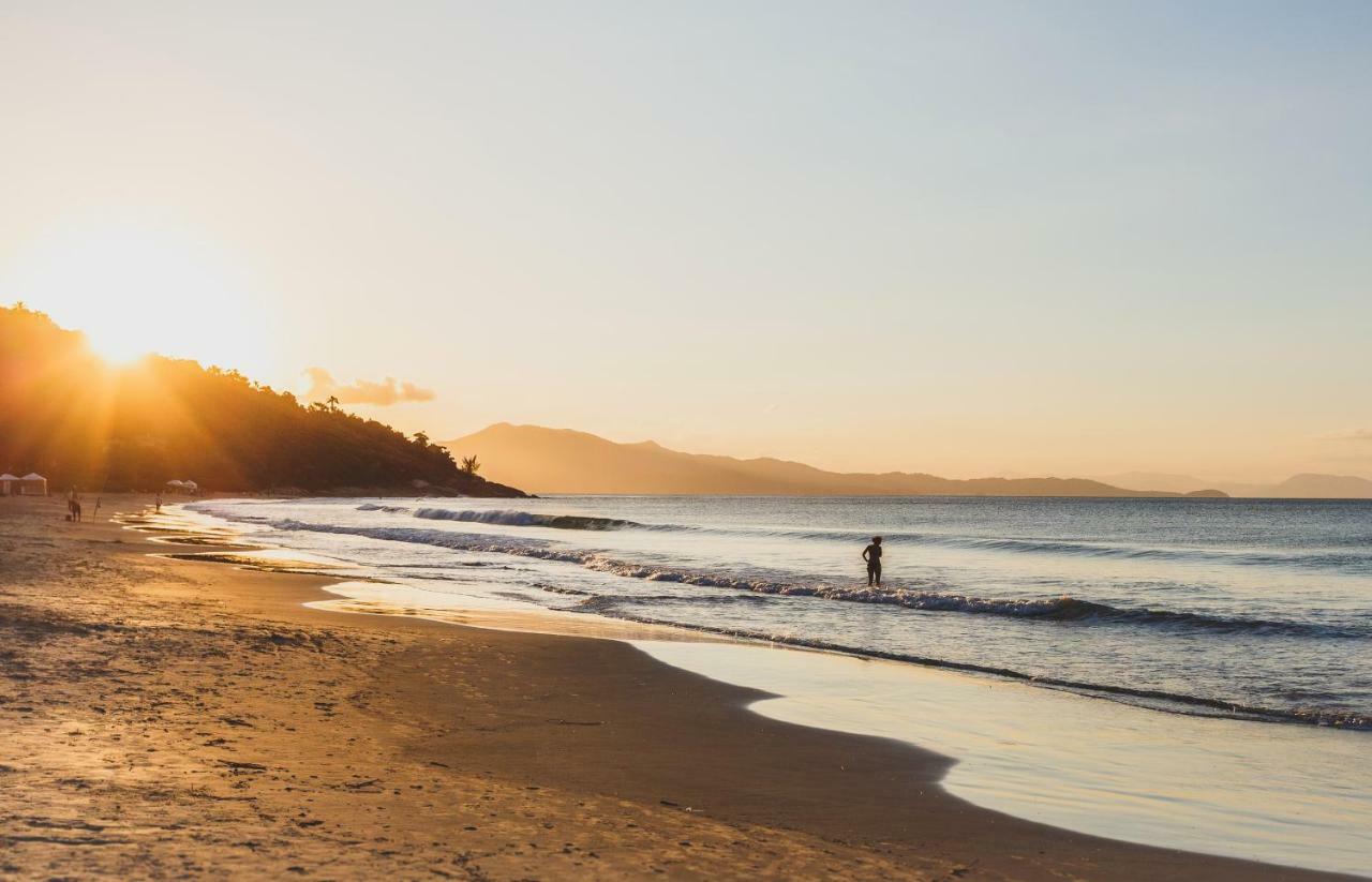 Apartamento Com 4 Suites Pe Na Areia Florianopolis Bagian luar foto